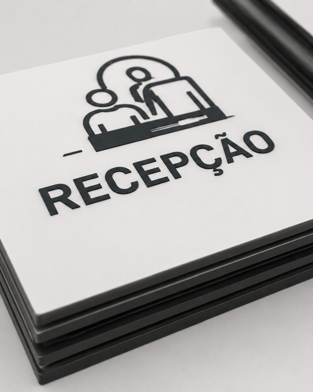 Placas de Identificação em PVC e Gravação em Metal Personalizadas
